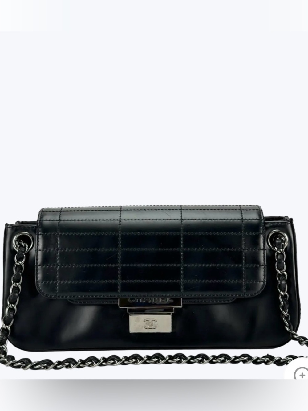 CHANEL Black Quilted Leather Shoulder Bag with Chain